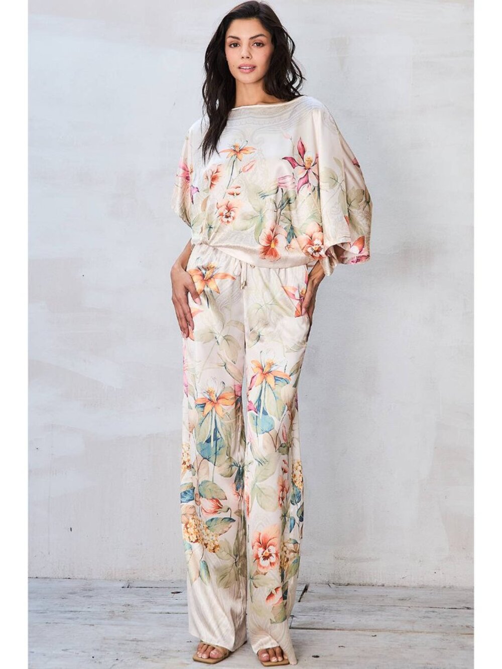 BT6399-SET_Floral Dolman Sleeve Top & Wide Leg Pants Set - Picture 3 of 6
